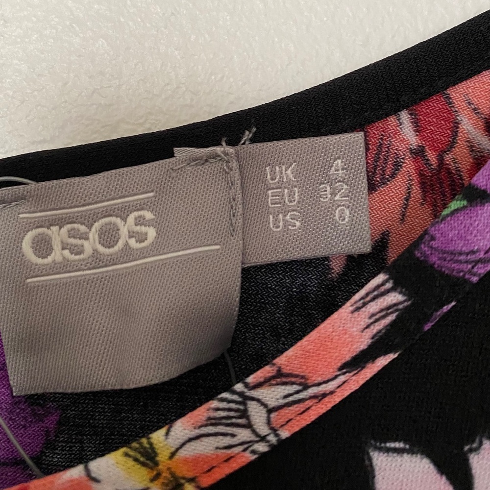 Floral Dress!! Size 0. ASOS brand
